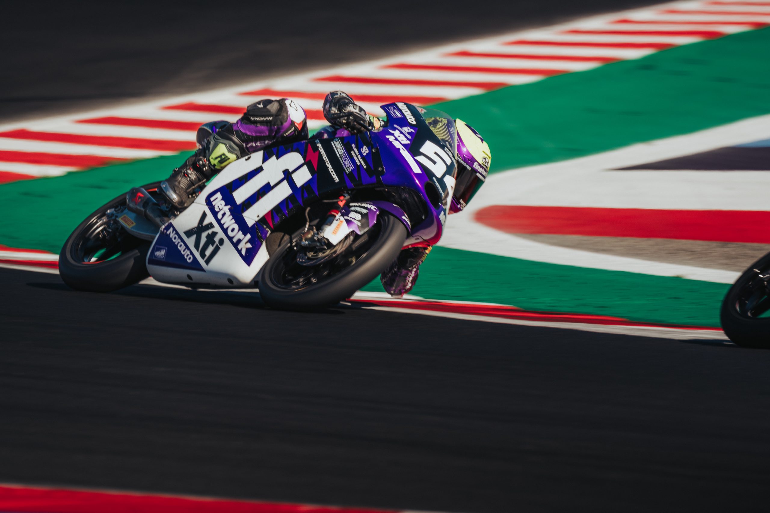 PISTA FP2